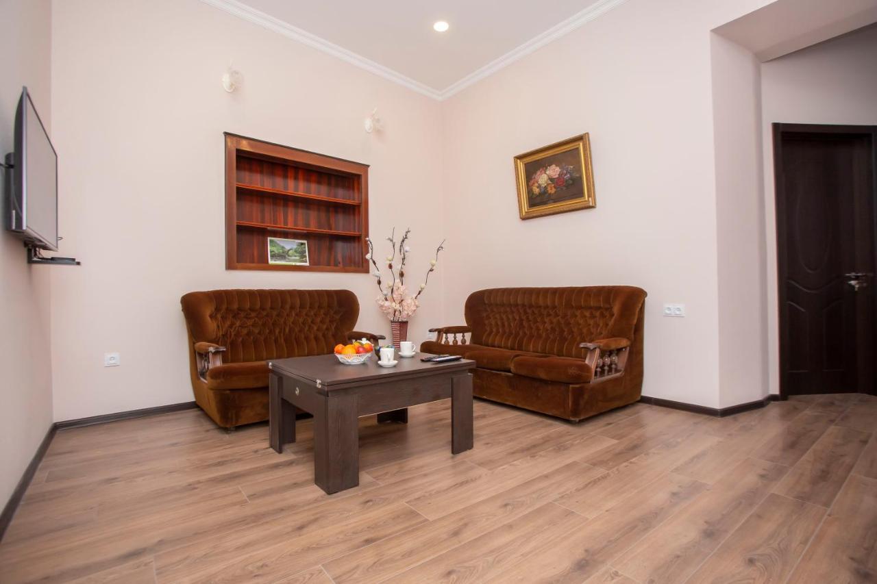 Apartament Near The Opera Tbilisi Zewnętrze zdjęcie