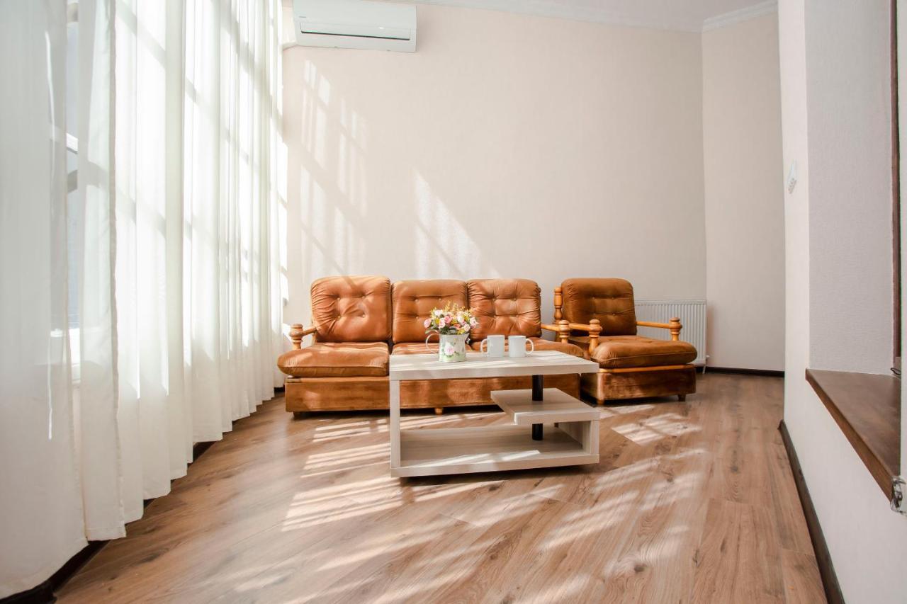 Apartament Near The Opera Tbilisi Zewnętrze zdjęcie