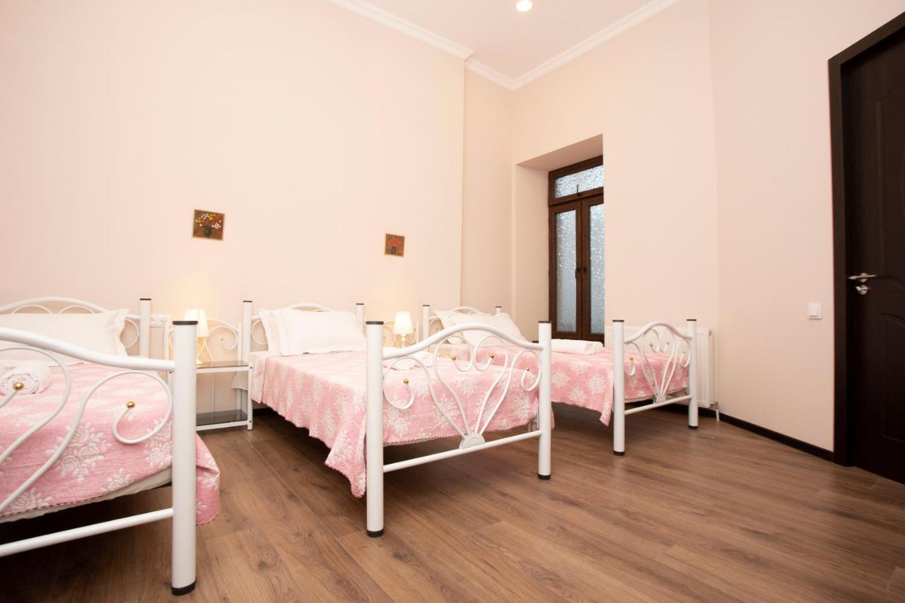 Apartament Near The Opera Tbilisi Zewnętrze zdjęcie