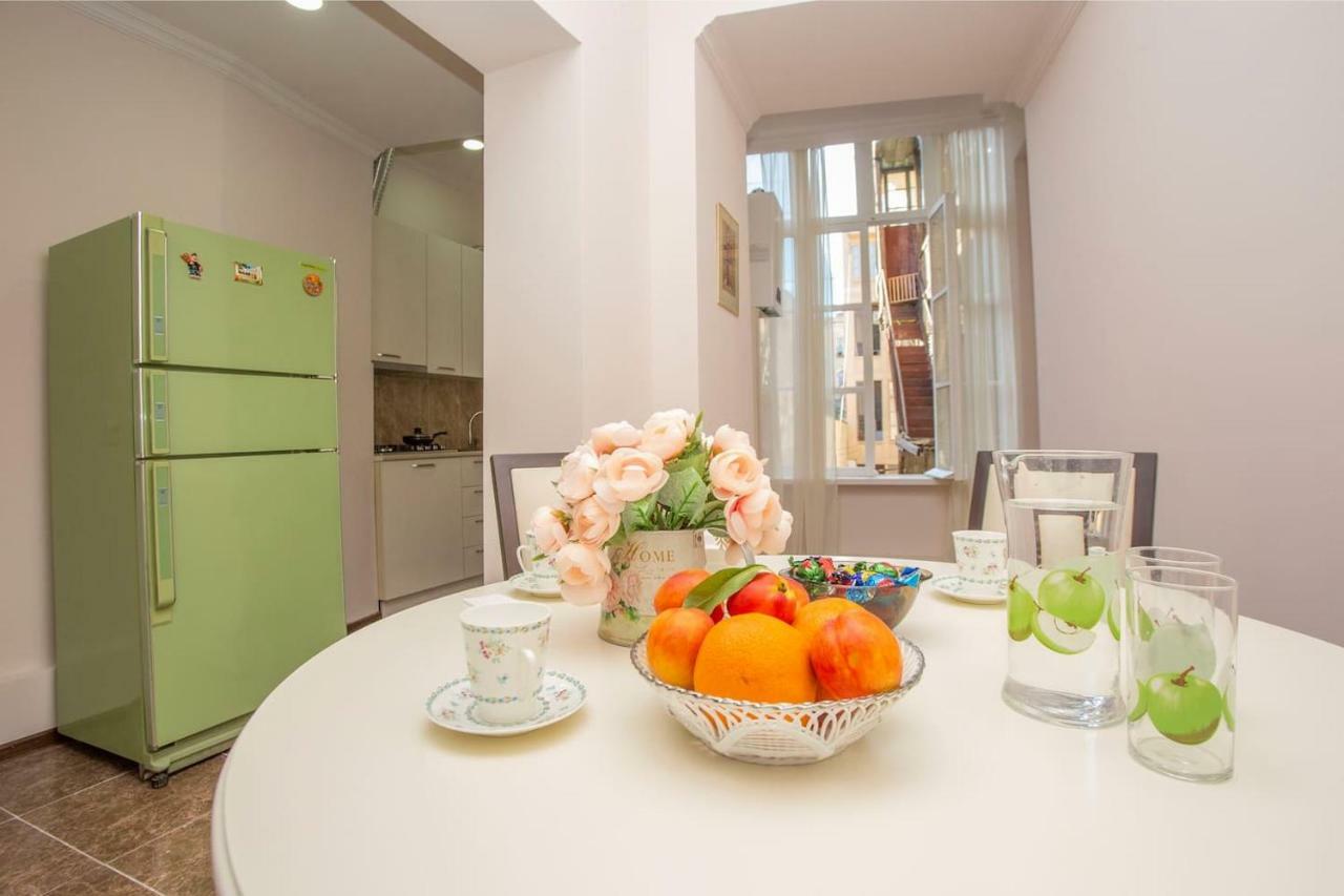 Apartament Near The Opera Tbilisi Zewnętrze zdjęcie