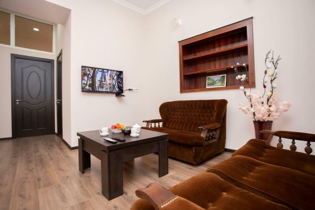 Apartament Near The Opera Tbilisi Zewnętrze zdjęcie