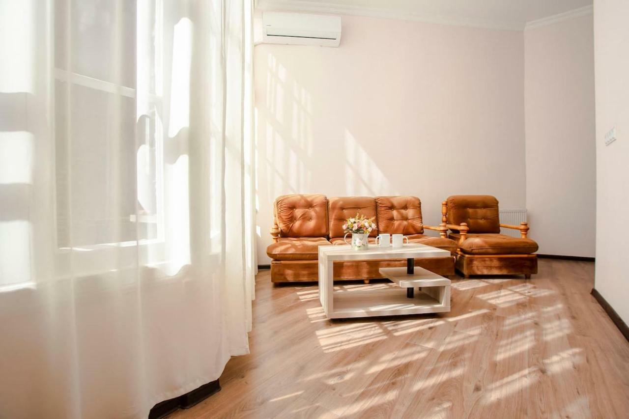 Apartament Near The Opera Tbilisi Zewnętrze zdjęcie